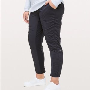 lululemon - office, travel commute pant